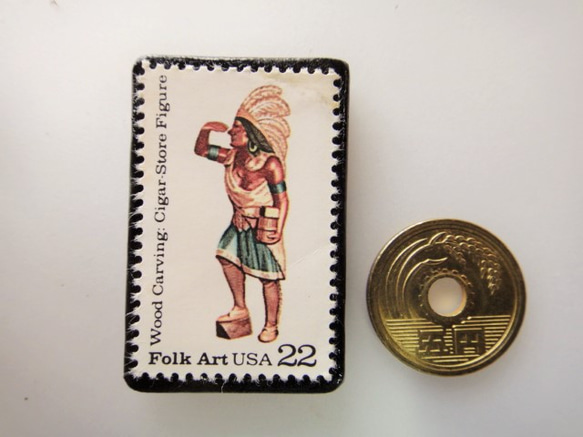 美國木雕娃娃郵票胸針3695 第3張的照片