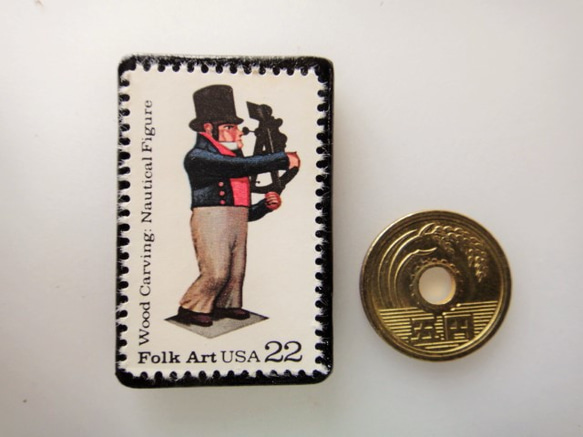 美國木雕娃娃郵票胸針3696 第3張的照片