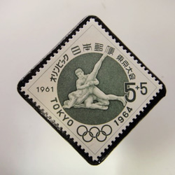 日本　東京オリンピック切手ブローチ 3718 1枚目の画像