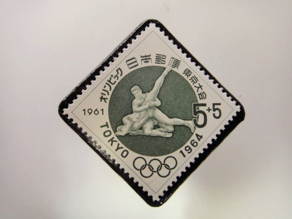 日本　東京オリンピック切手ブローチ 3718 1枚目の画像