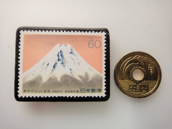 日本「富士山」切手ブローチ 3931 3枚目の画像