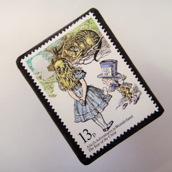 イギリス1979年　童話【不思議の国のアリス】切手ブローチ4545 2枚目の画像