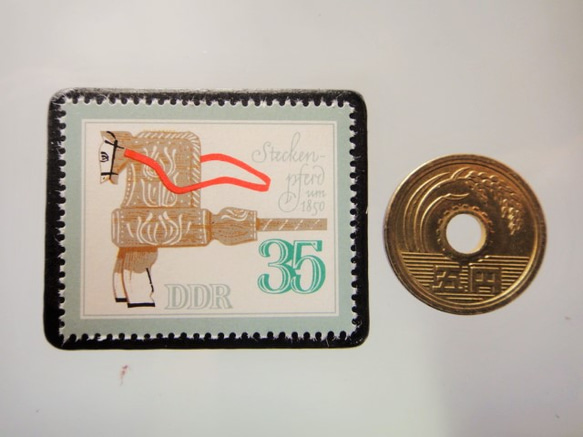 旧東ドイツ　おもちゃ切手ブローチ5028 3枚目の画像