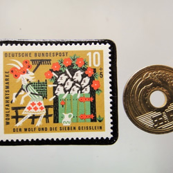 ドイツ　童話　七匹の小ヤギ　切手ブローチ　5148 3枚目の画像