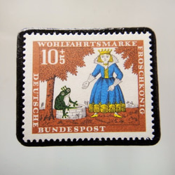 ドイツ　童話 カエルの王子切手ブローチ　5152 1枚目の画像