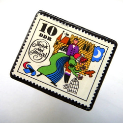 旧東ドイツ「童話」　切手ブローチ684 2枚目の画像