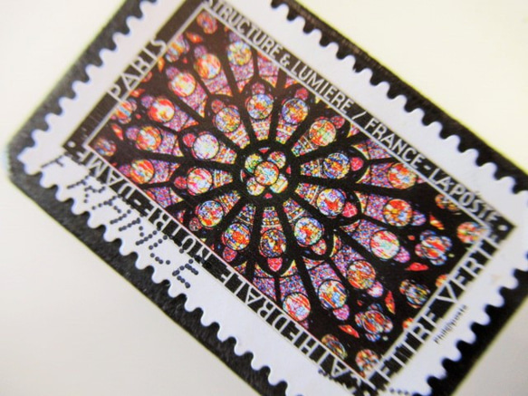フランス　ステンドグラス切手ブローチ5390 2枚目の画像