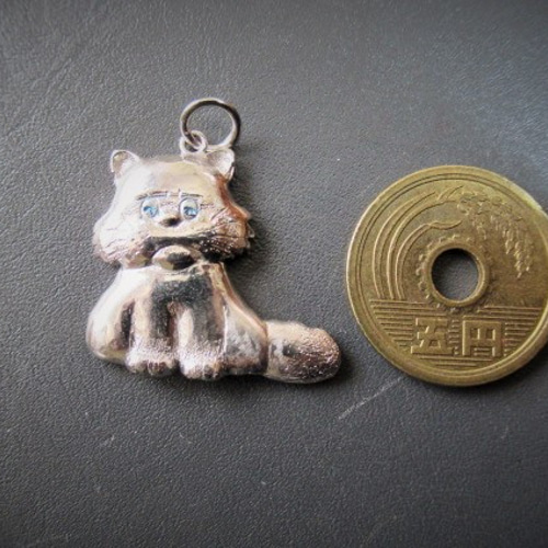 選ぶなら Silver925 【どらちゃん】ペンダントヘッド 5822 ブローチ Yukio アクセサリー