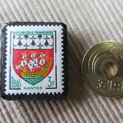 フランス　紋章切手ブローチ6299 3枚目の画像