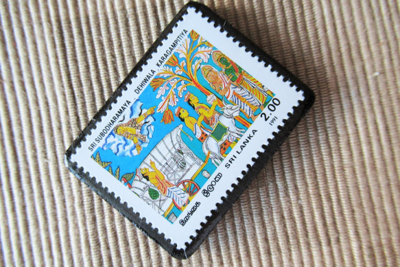 スリランカ　ベサク祭り切手ブローチ 6393 2枚目の画像