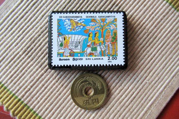 スリランカ　ベサク祭り切手ブローチ 6393 3枚目の画像