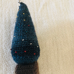 毛糸とビーズのクリスマスツリー 2枚目の画像