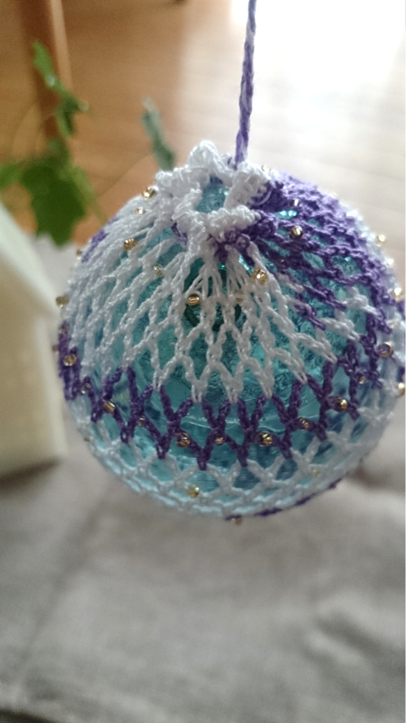 ガラスの浮き玉サンキャッチャー☆白×紫 サンキャッチャー pochi