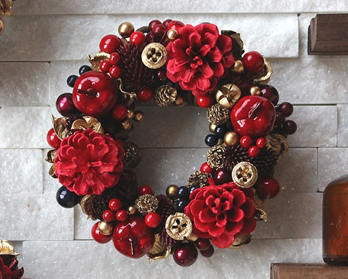 しょりん❣️おめ目ぱっちりさんサンタクリスマス❣️ツリー、リース❁⃘*.゜ りんご・松ぼっくり・赤・レッド・リース (36R18) クリスマスリース