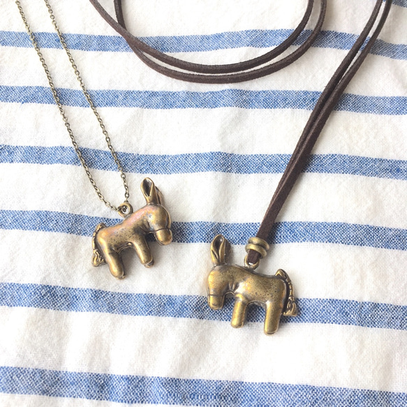 小さなロバのペンダント　Little Donkey Pendant　（チェーン　または　紐） 5枚目の画像