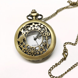 飾り蓋の美しい不思議の国のアリスの懐中時計のペンダント（紐またはチェーン） 5枚目の画像