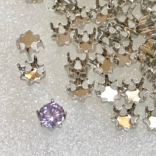 DZ003☆50個入り☆花台座☆6mm石用台座☆石座•フレーム•空き枠