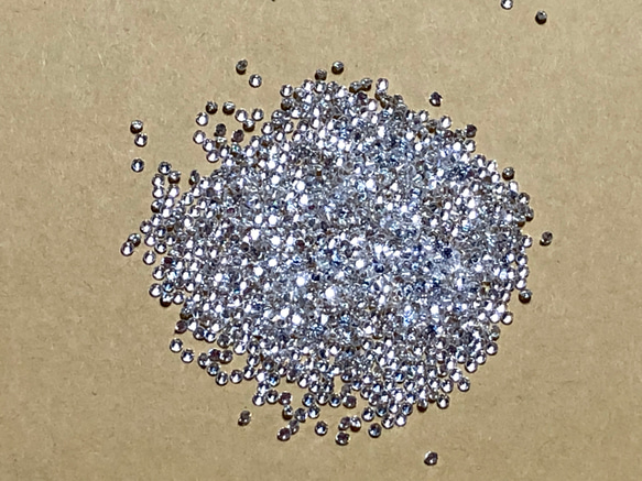 RS103•クリアー•1mm•CZ・キュービックジルコニア☆1.5g•約900pcs〜デコ•ネイル•レジン用 裸石 2枚目の画像