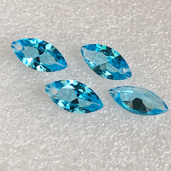 ブルー☆5個入り☆方穴有り•マーキス形☆7x14mm☆合成キュービックジルコニア•CZ 2枚目の画像