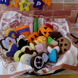 専用ページ【10/13までお値引き中】ハロウィンお菓子屋さん　羊毛フェルト 専用ページ【10/13までお値引き中】ハロウィンお菓子屋さん 羊毛フェルト