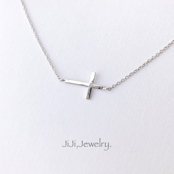 サイドクロス/シンプルネックレス/シルバーカラー ネックレス