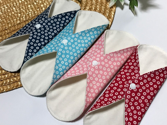 【SALE】★お得♪4枚セット★布ナプキンライナー19cm（和風なお花×無漂白ネル）温活にも♪ 4枚目の画像