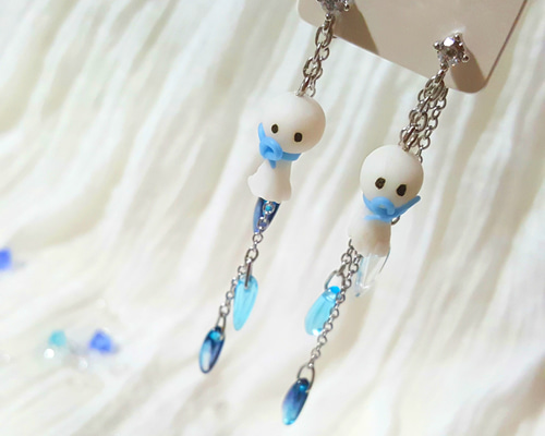 てるてる坊主のピアス 1_832eb2dba88b66af34985d6ca118