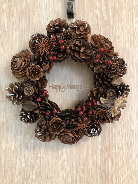 松ぼっくりと木の実のリース リース Happy Margaret 通販 6543050