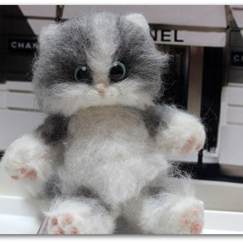 羊毛フェルト 猫 ぬいぐるみ ネコの目 パリジェンヌ Name Christian