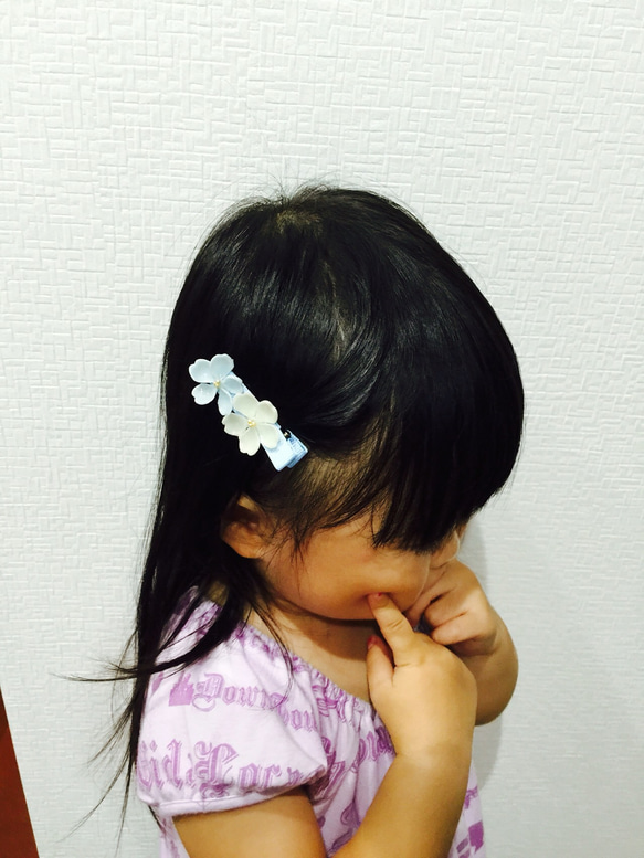 お花のヘアクリップ（ブルー） 3枚目の画像