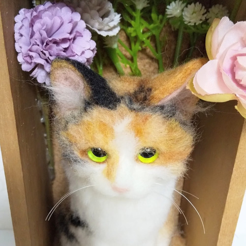 羊毛フェルト招き猫 三毛猫 羊毛フェルト kumo no hituzi 通販