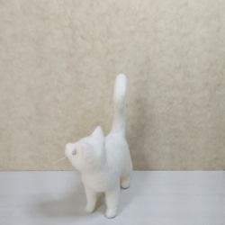 【羊毛フェルト】ミニミニ昼の白猫 4枚目の画像