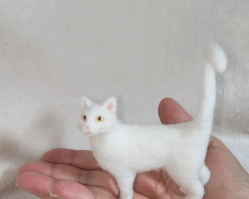 ハンドメイド 羊毛フェルト 白猫 ※ハンモックは付きません