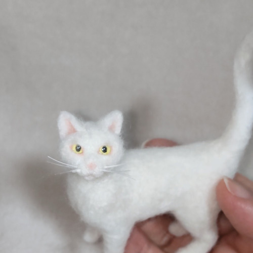羊毛フェルト】ミニミニ白猫☆ 羊毛フェルト パステルミケ 通販