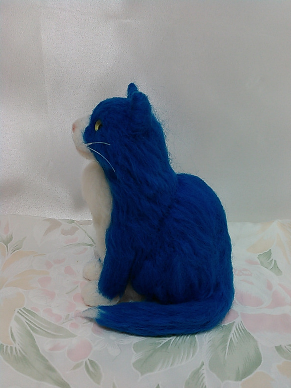 幸福の青い猫!?羊毛フェルトの猫ちゃん 2枚目の画像
