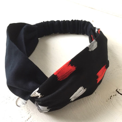 スタイリッシュ赤白✖️黒色ガーゼのヘアバンド 2枚目の画像