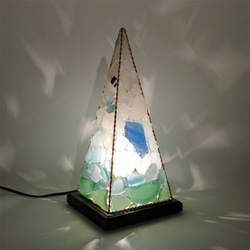 シーグラスのランプ　ピラミッドランプ L-7 1枚目の画像