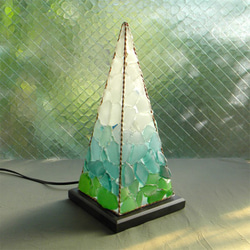 シーグラスのランプ　ピラミッドランプ L-7 4枚目の画像