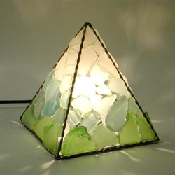 シーグラスのランプ　ピラミッドランプS四面―12 1枚目の画像