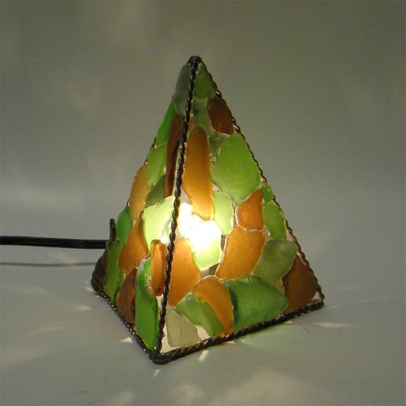 シーグラスのランプ　ピラミッドランプS三面ー11 2枚目の画像