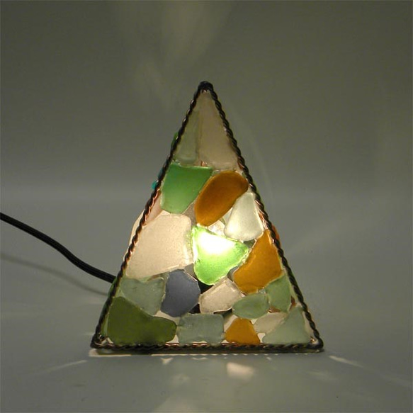 シーグラスのランプ　ピラミッドランプS三面ー13 3枚目の画像