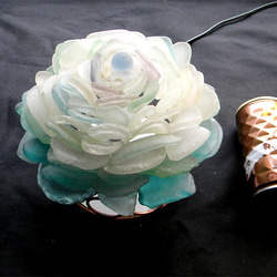 シーグラスのランプ　壁付、机上置き花びらのランプ-12 2枚目の画像