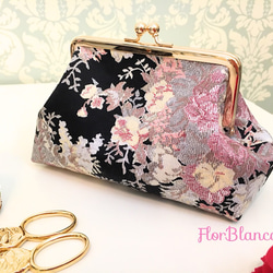 FlorBlanca Metal clasp pouch “Apricot” がま口ポーチ“アプリコット”黒花柄 2枚目の画像