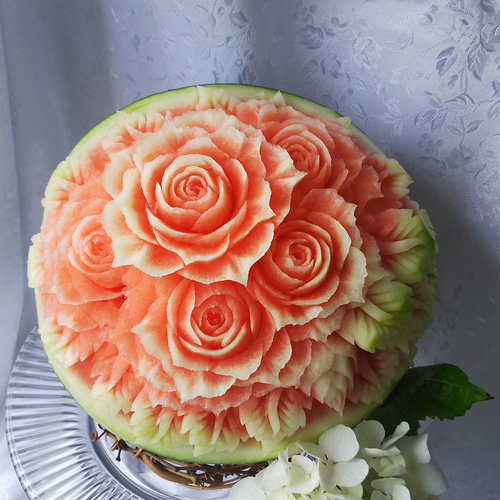 スイカ フルーツカービング 薔薇 プレゼント ギフト 彫刻作品