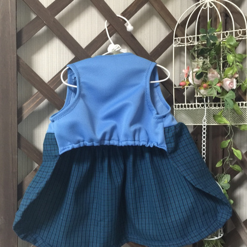 爽やかブルーのファミリアチェックのワンピース ペット服