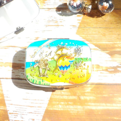 “ Creema限定”彩虹和氣球！跳海豚藥盒（帶鏡子） 第2張的照片