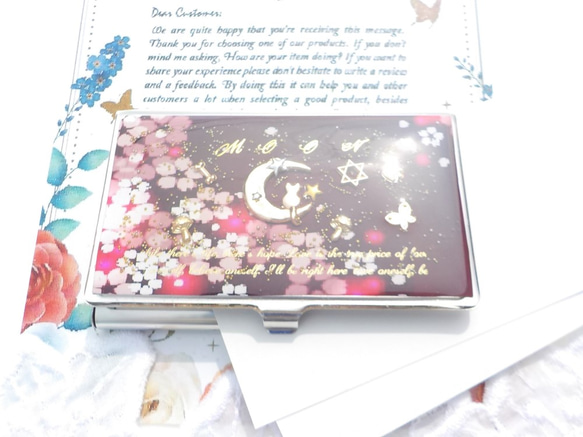 『Creema限定で送料無料』ワインレッドと桜　お月見猫　レジン　カードケース 2枚目の画像