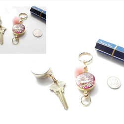 “Creema Limited免費送貨”Wine Red的櫻桃跳舞貓樹脂捲軸鑰匙扣（帶毛皮） 第3張的照片