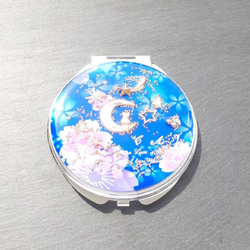 『Creema限定』青と桜　お月見猫のコンパクトミラー　鏡 1枚目の画像