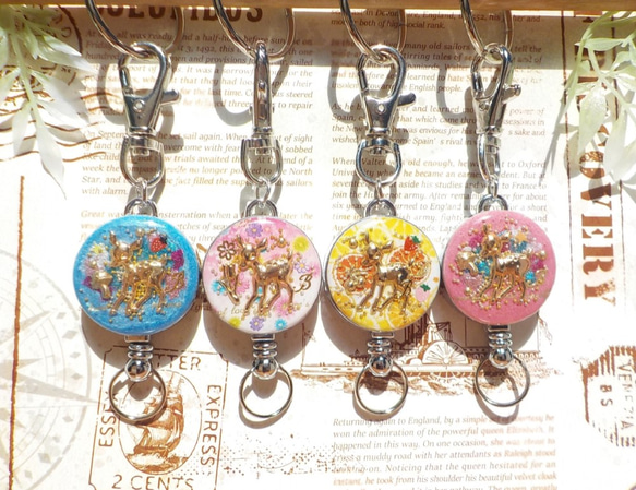 “Creema Limited”多彩♬ Bambi Resin Reel Keychain 第3張的照片